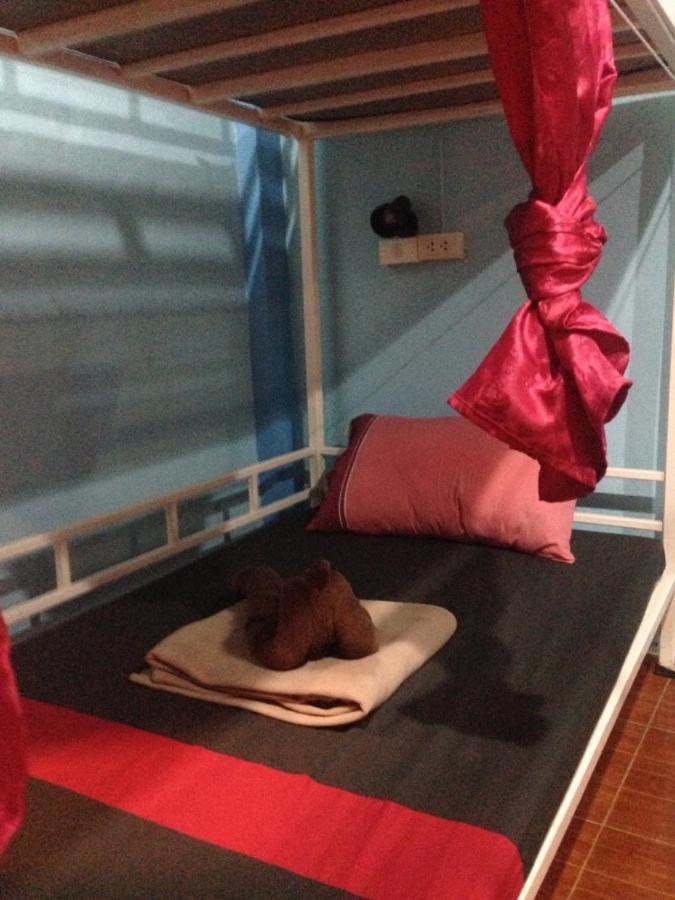 קו פי פי Rehab Hostel מראה חיצוני תמונה