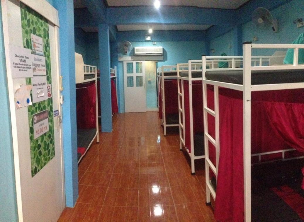 קו פי פי Rehab Hostel מראה חיצוני תמונה