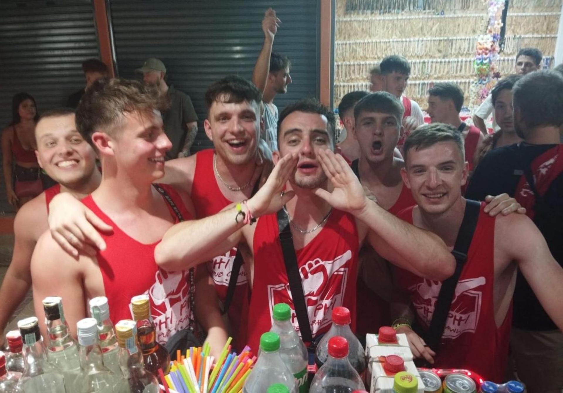 קו פי פי Rehab Hostel מראה חיצוני תמונה